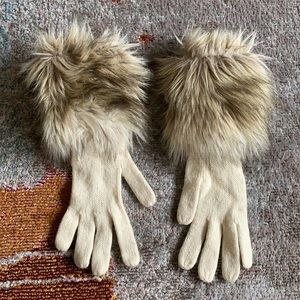 Ann Taylor Loft Faux Fur Cream Gloves